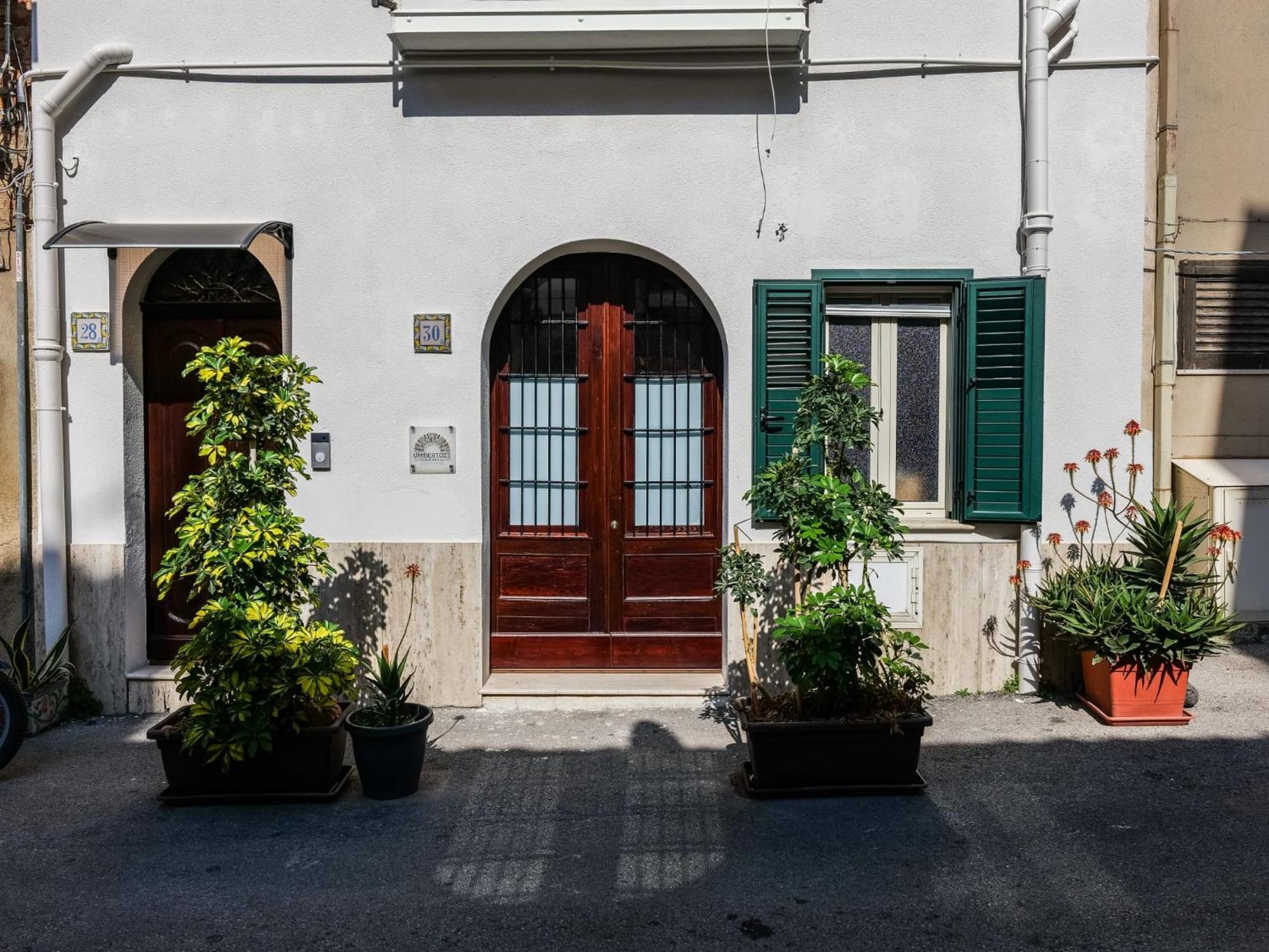 Umberto 25 Bed & Breakfast Santo Stefano di Camastra Exterior photo